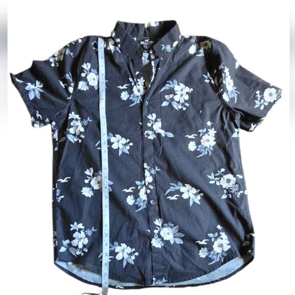Hollister Floral Black Shirt Size M - Picture 1 of 6